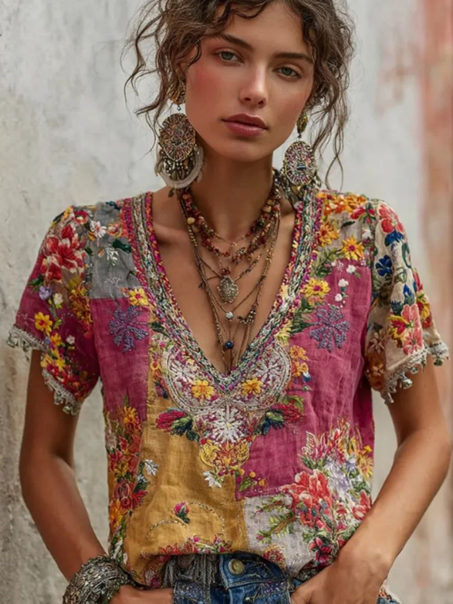 T-shirt bohème pour femmes en mélange de lin, à col en V, avec broderie florale et contraste de couleurs