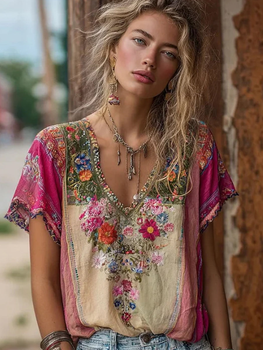 T-shirt bohème pour femme en mélange de lin, à col en V, avec broderie florale et patchwork artistique