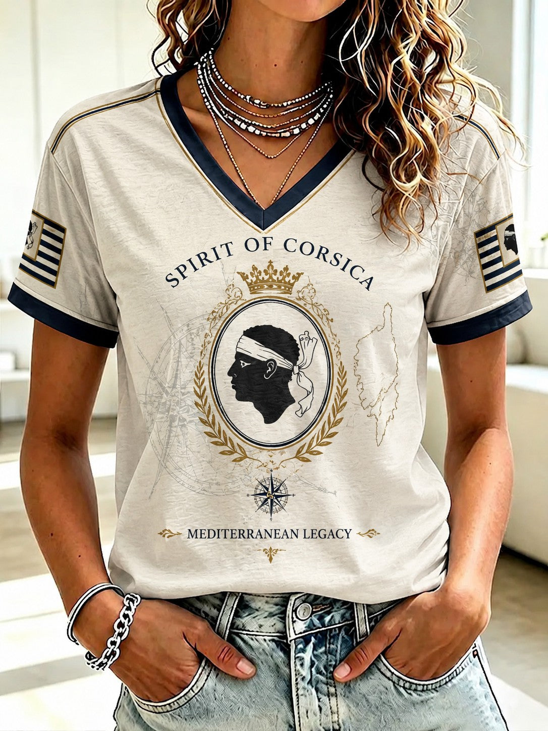 T-shirt à col en V imprimé du drapeau français de Corse pour femme