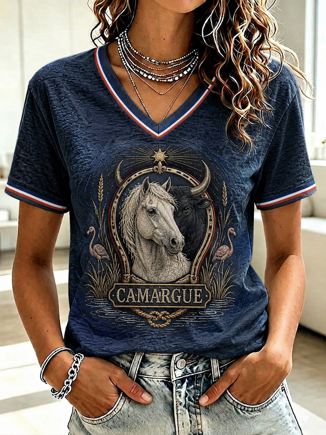 T-shirt femme France Camargue à col en V imprimé