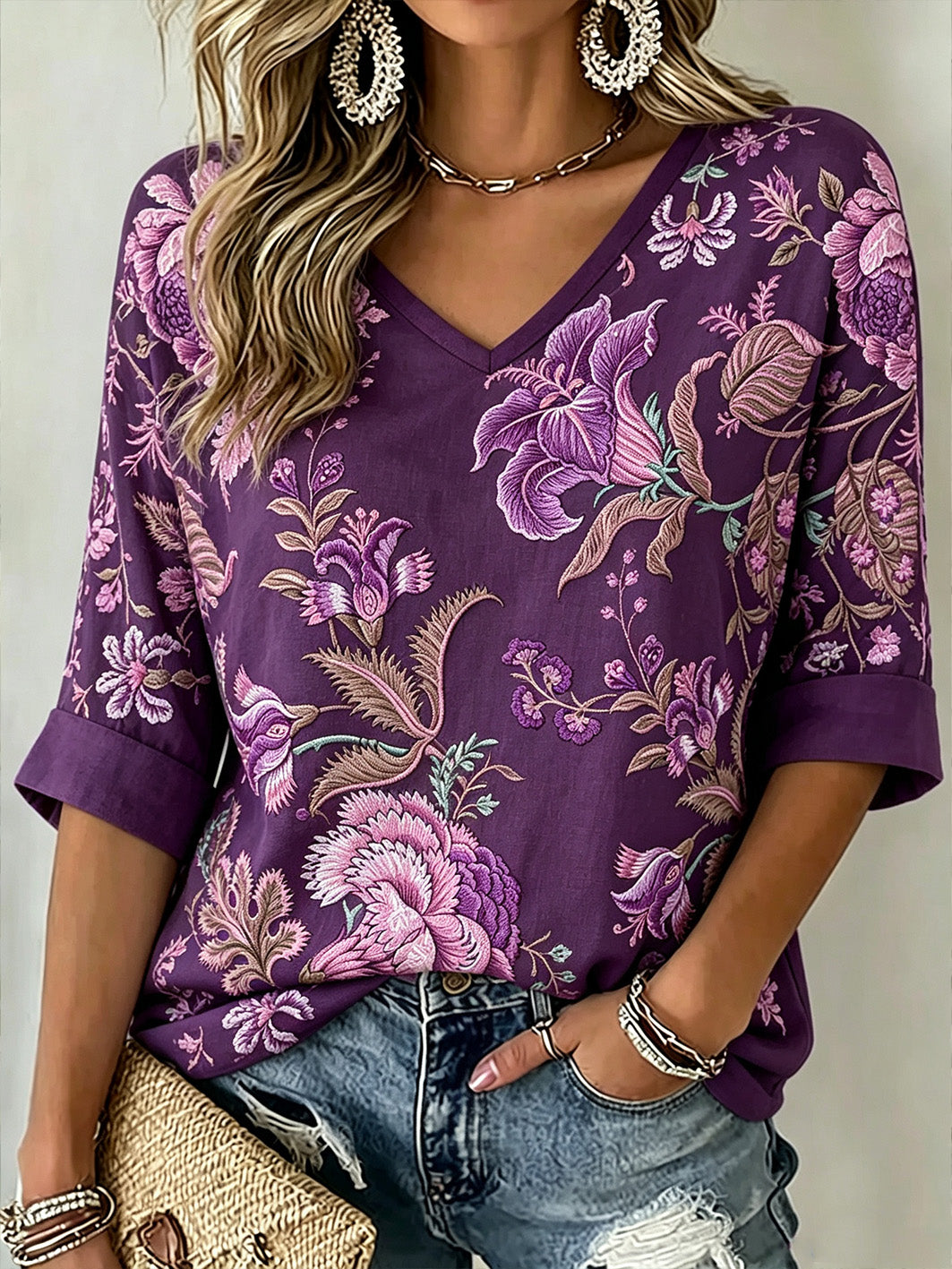 T-shirt col en V à manches mi-longues à motif de fleurs violettes pour femmes