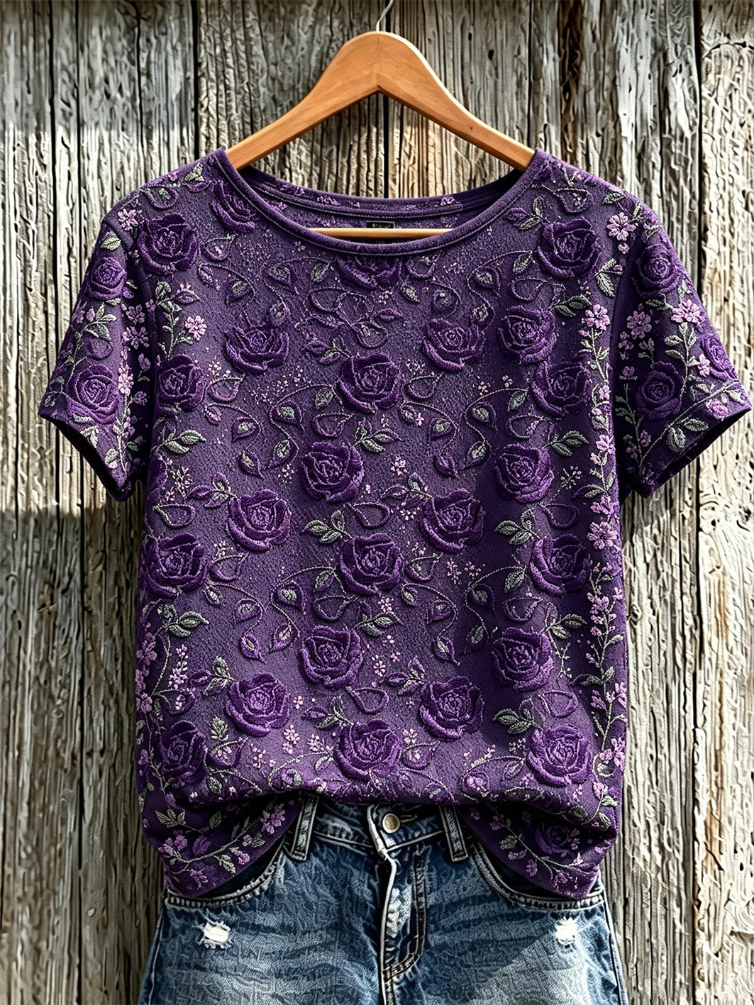 T-shirt femme à manches courtes imprimé fleurs violettes