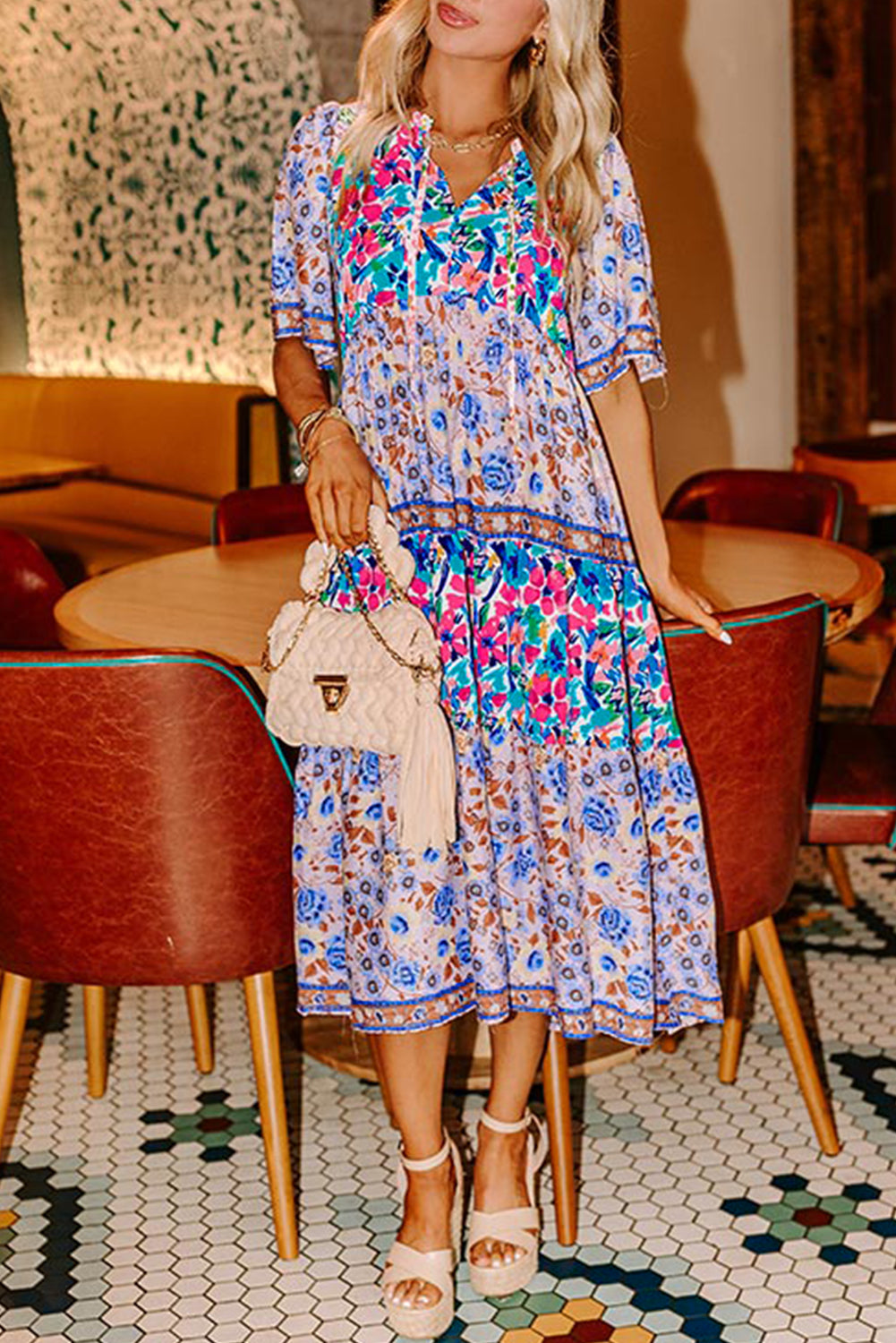 Robe bleu ciel à imprimé floral mixte manches courtes et col fendu à nouer
