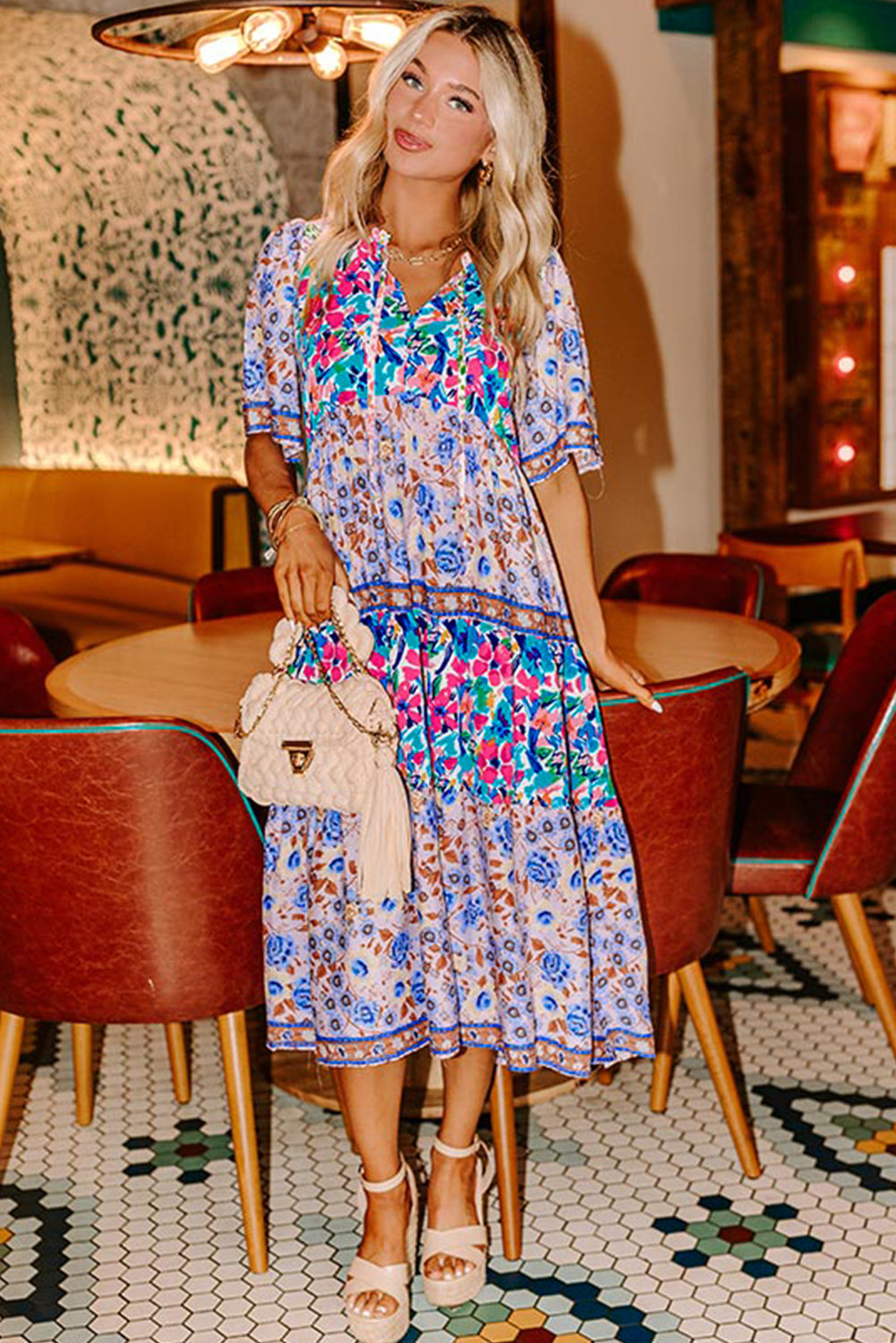 Robe bleu ciel à imprimé floral mixte manches courtes et col fendu à nouer