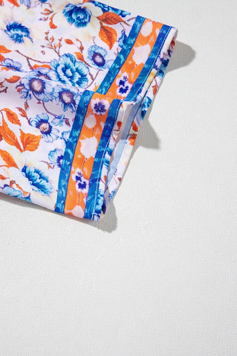 Robe bleu ciel à imprimé floral mixte manches courtes et col fendu à nouer