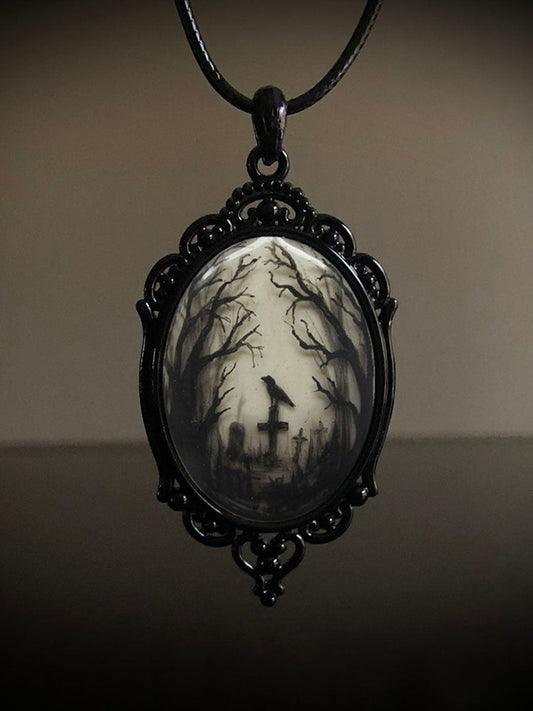 Collier Pendentif Croix de Corbeau Gothique en Verre Blanc Accessoires