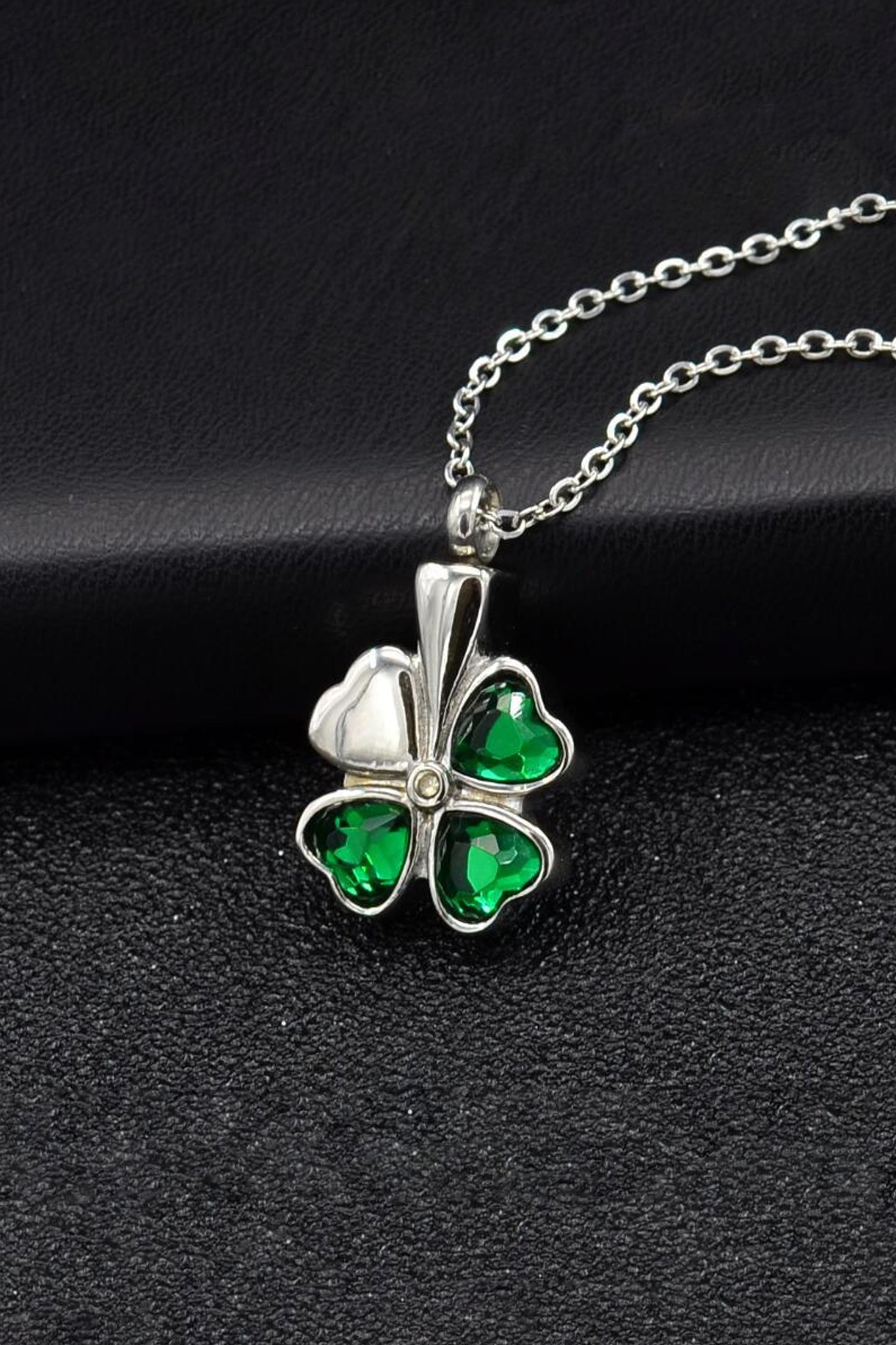 Collier Personnalisé Pendentif Trèfle à Quatre Feuilles Ouvrable Vert Accessoires