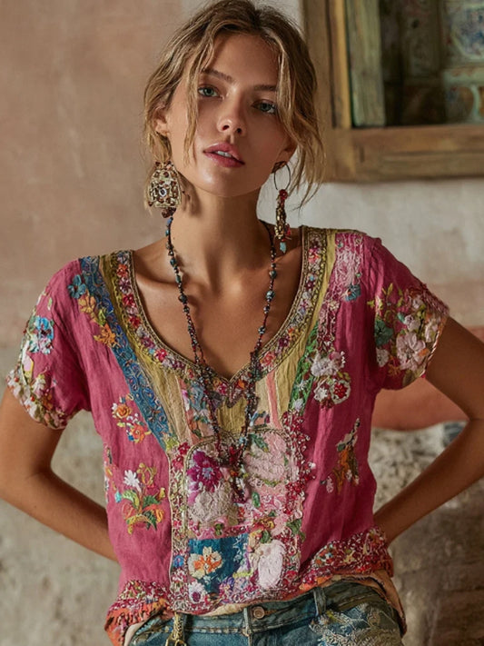 T-shirt bohème pour femmes en mélange de lin, à col en V, avec broderie florale et contraste de couleurs