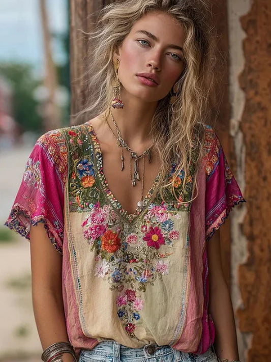 T-shirt bohème pour femme en mélange de lin, à col en V, avec broderie florale et patchwork artistique