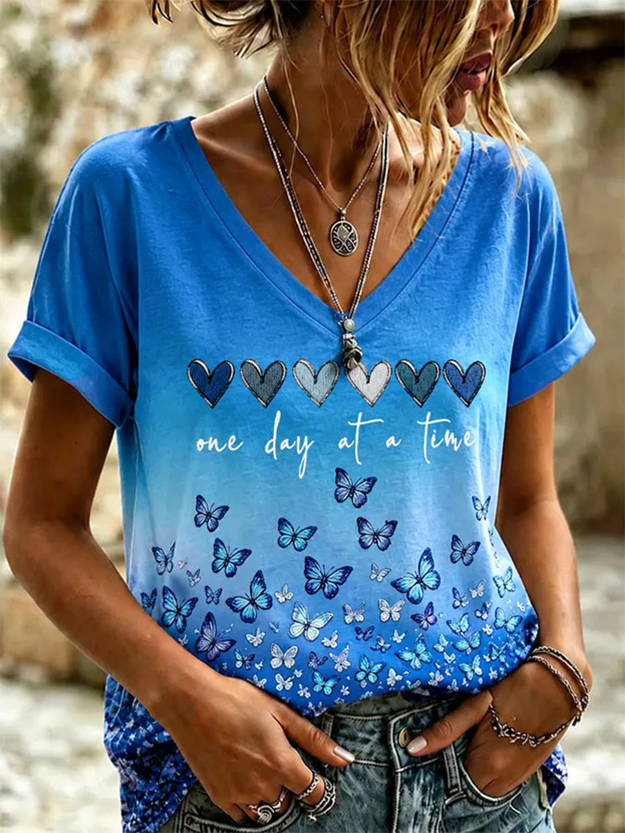 T-shirt à col en V imprimé de sensibilisation et de soutien à la cause de l’Alzheimer chez les femmes