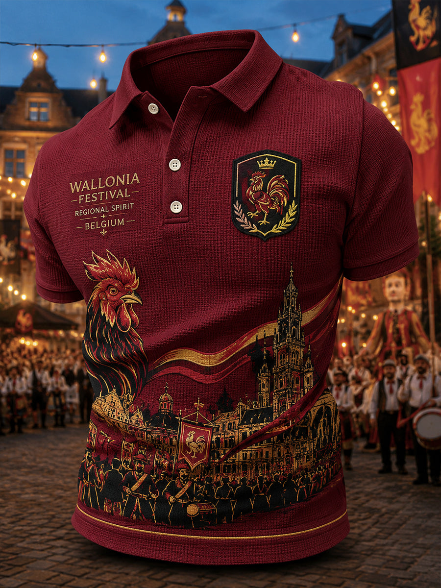 Polo homme à manches courtes en maille gaufre, orné d’un imprimé inspiré de la Fête folklorique wallonne