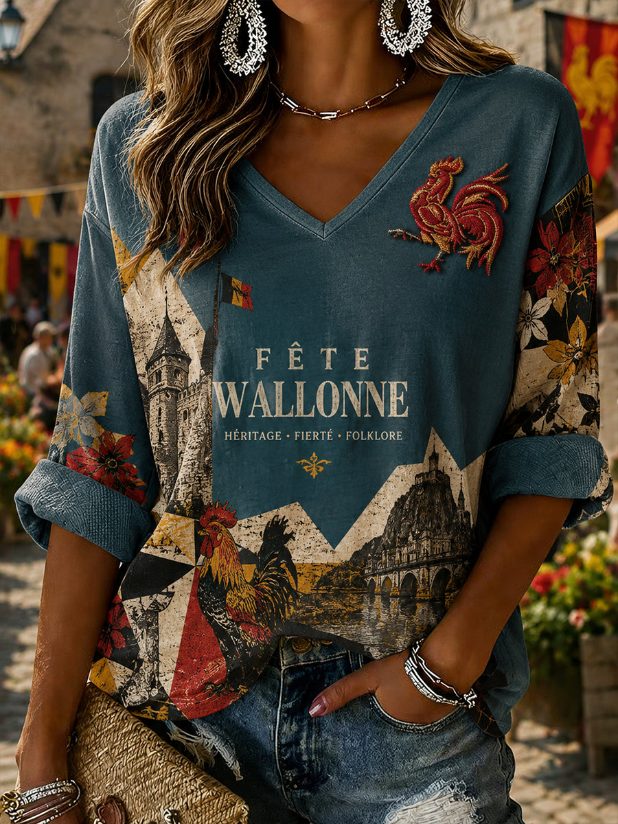Haut à col en V pour femme, orné d’un imprimé inspiré du festival folklorique de Wallonie